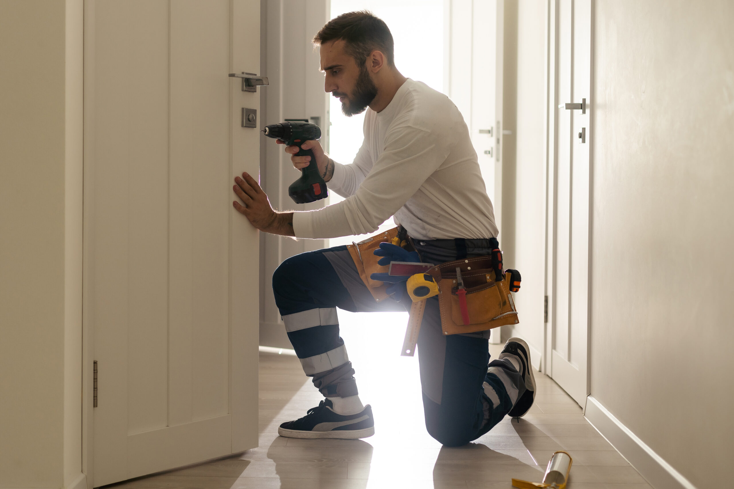 handyman services, home repairs, home maintenance, property maintenance, emergency handyman, rental property handyman, airbnb handyman, home improvement, residential handyman, home fix, quick repairs, home renovation, small home repairs, maintenance expert, Puerto Rico handyman, home upkeep, on-call handyman, 24/7 handyman services, trusted handyman, property care, servicios de handyman, reparaciones del hogar, mantenimiento del hogar, mantenimiento de propiedades, handyman de emergencia, handyman para alquileres, handyman para airbnb, mejoras del hogar, handyman residencial, arreglos del hogar, reparaciones rápidas, renovación del hogar, reparaciones menores, experto en mantenimiento, handyman en Puerto Rico, cuidado del hogar, handyman disponible, servicios de handyman 24/7, handyman confiable, cuidado de propiedades, home emergency services